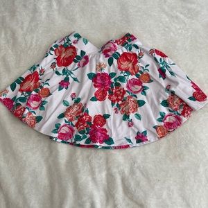 Mini skirt with flowers